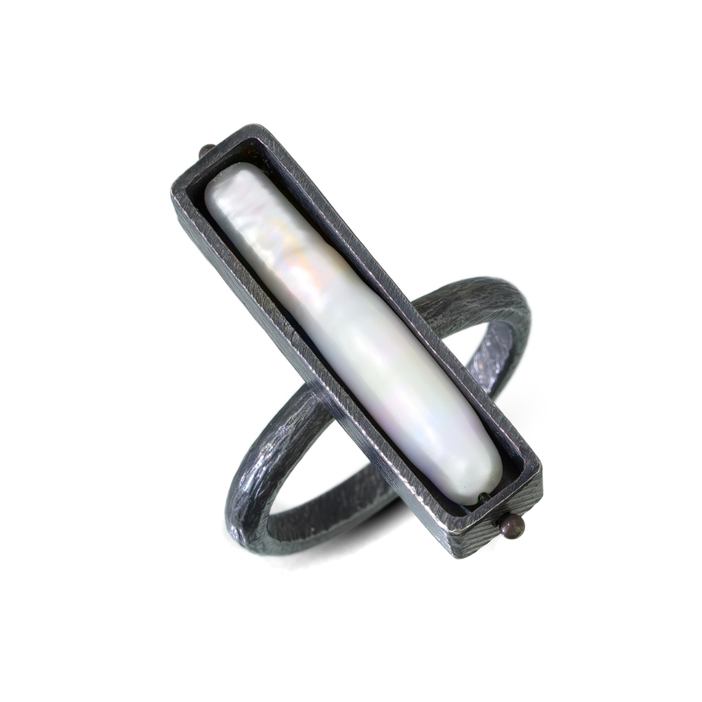 Vertical Carved Box Pearl Ring