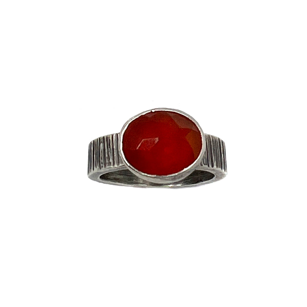 Hammered Lines Ring, Carnelian